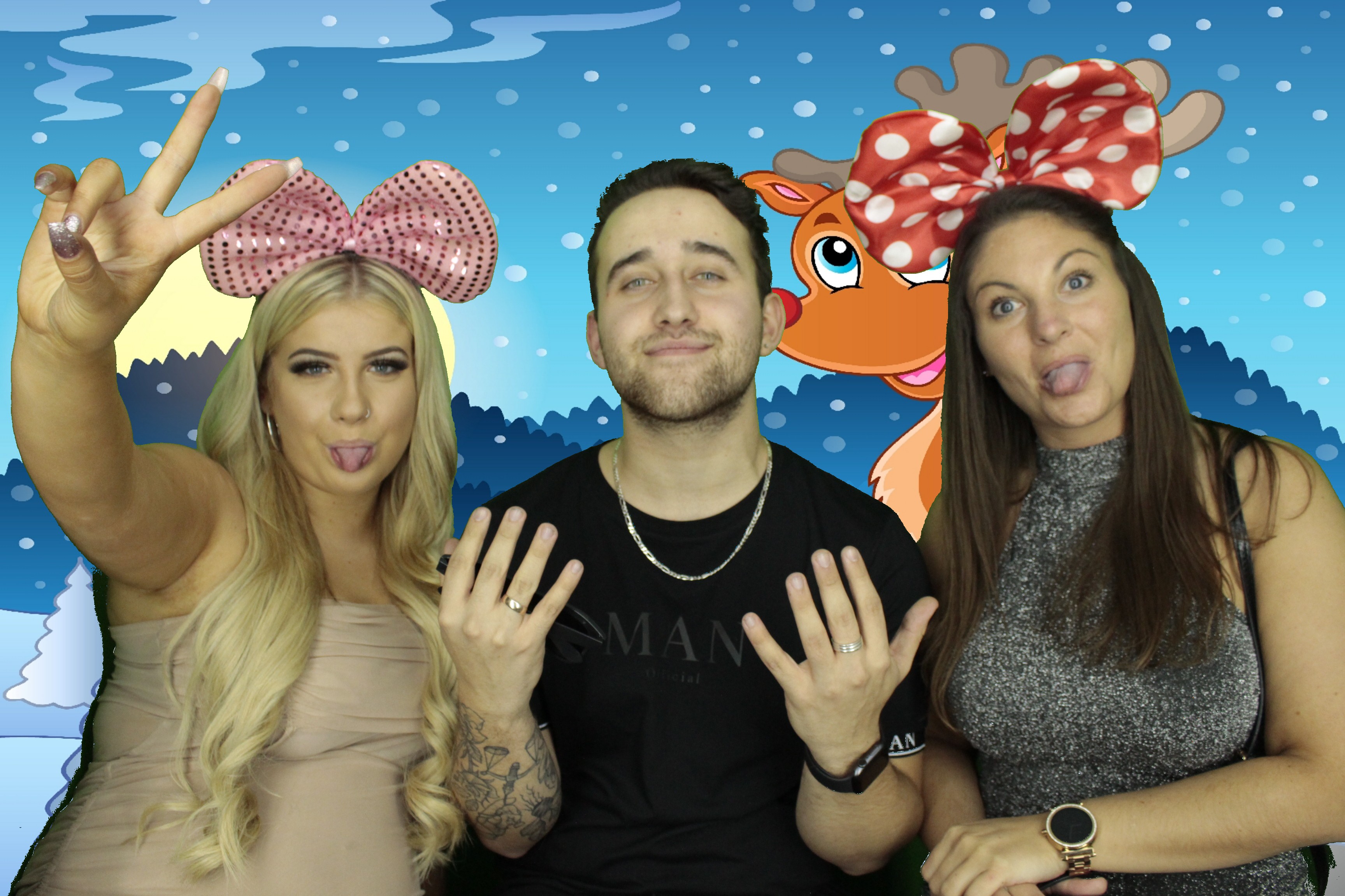 Ocean Network Express Christmas Party 2019 | View more photos from the event at gallery.myphotoboothexperience.co.uk/u/MyPhotoBoothExperienceLtd/Ocean-Network-Express-Christmas-Party-2019